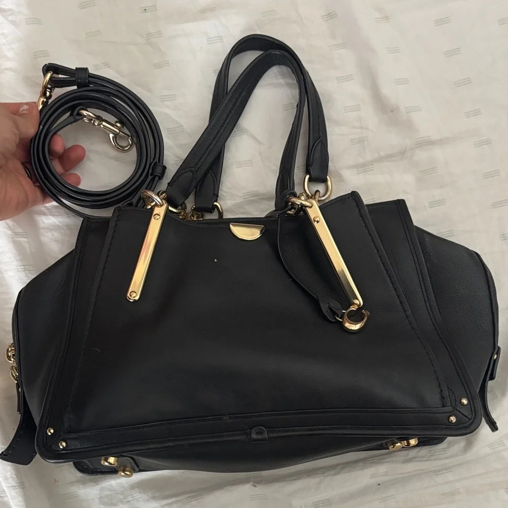 Coach Elegant Black Leather Handbag